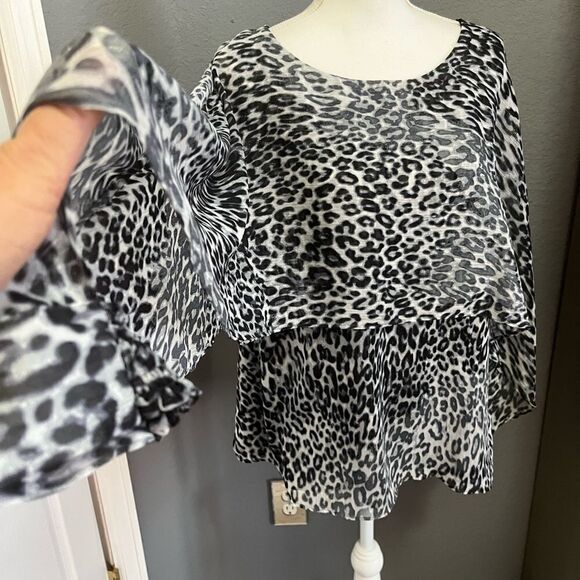 DKNY Black/White Leopard  Cape Blouse - Picture 7 of 15